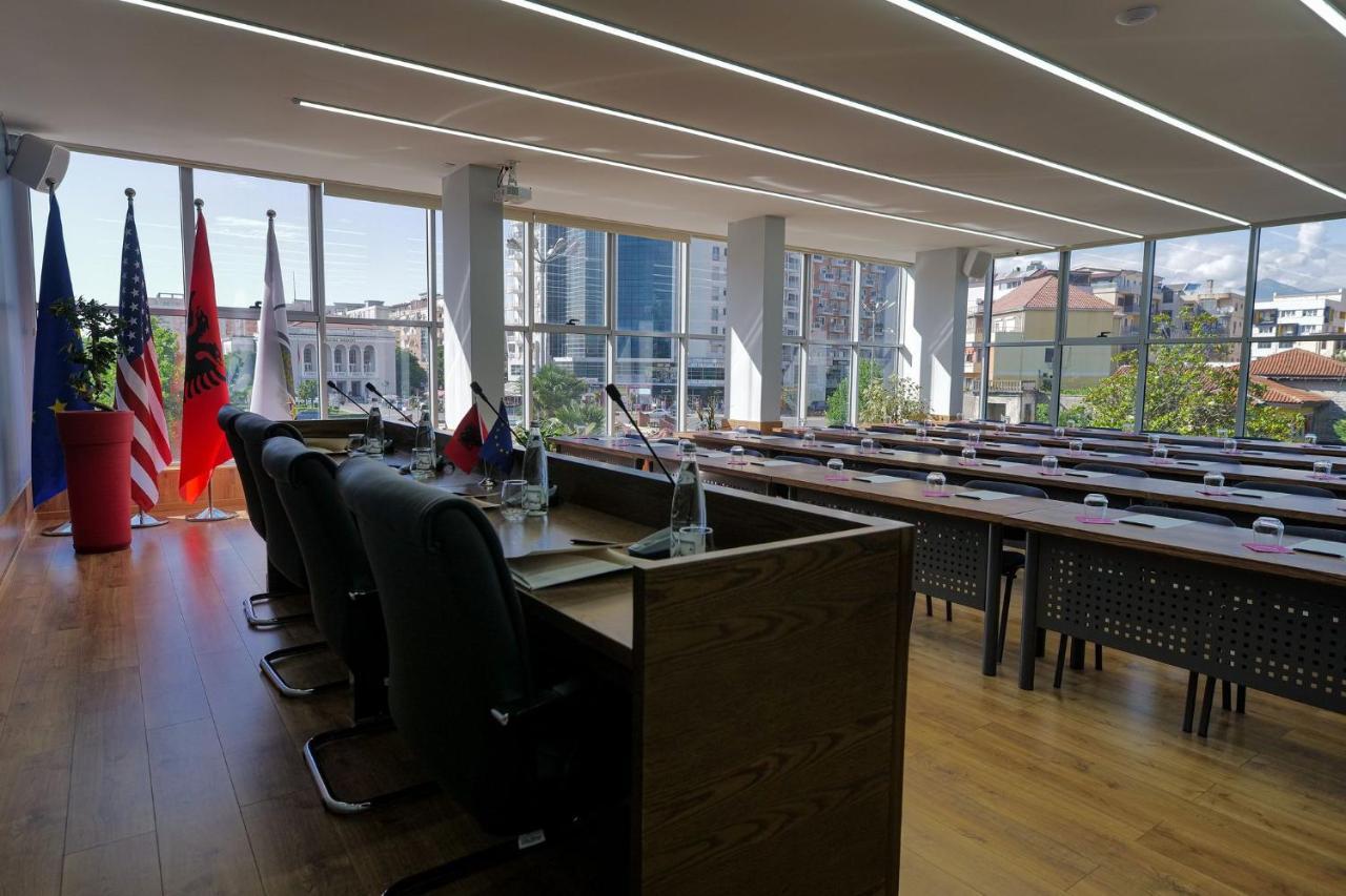 Rozafa Hotel Shkoder Ngoại thất bức ảnh